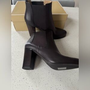 Michael Kors brown Boots Size 10 NWT